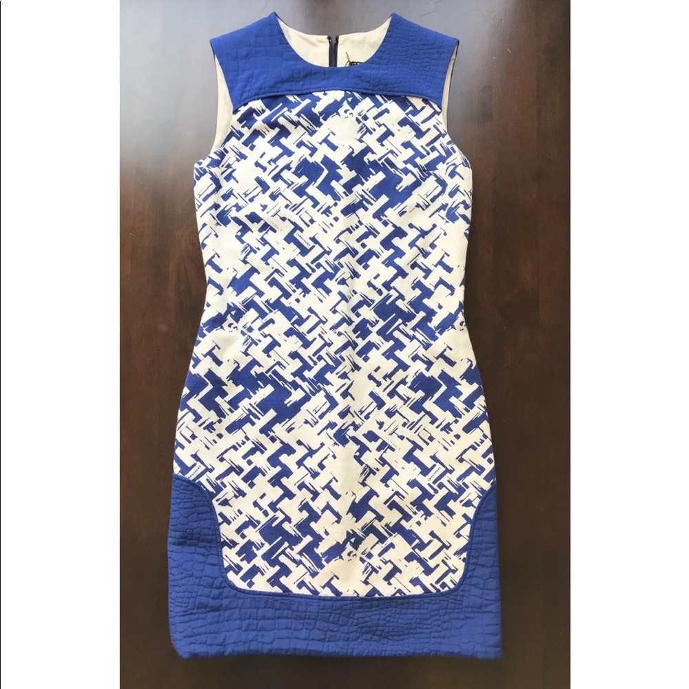 RUNWAY Long champ Blue Linen Dress US 4 NEW